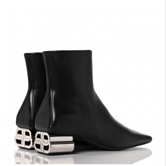 Balenciaga black lamb skin Typo boots - Picture 1 of 8